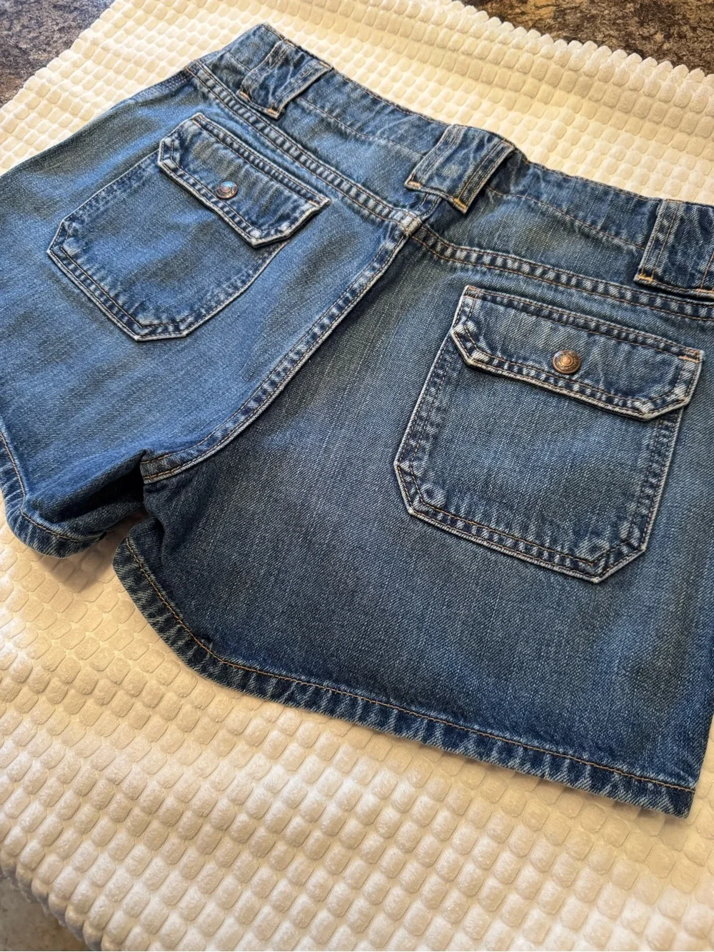 GAP Women's Denim Short - Medium Blue - Picture 8 of 12